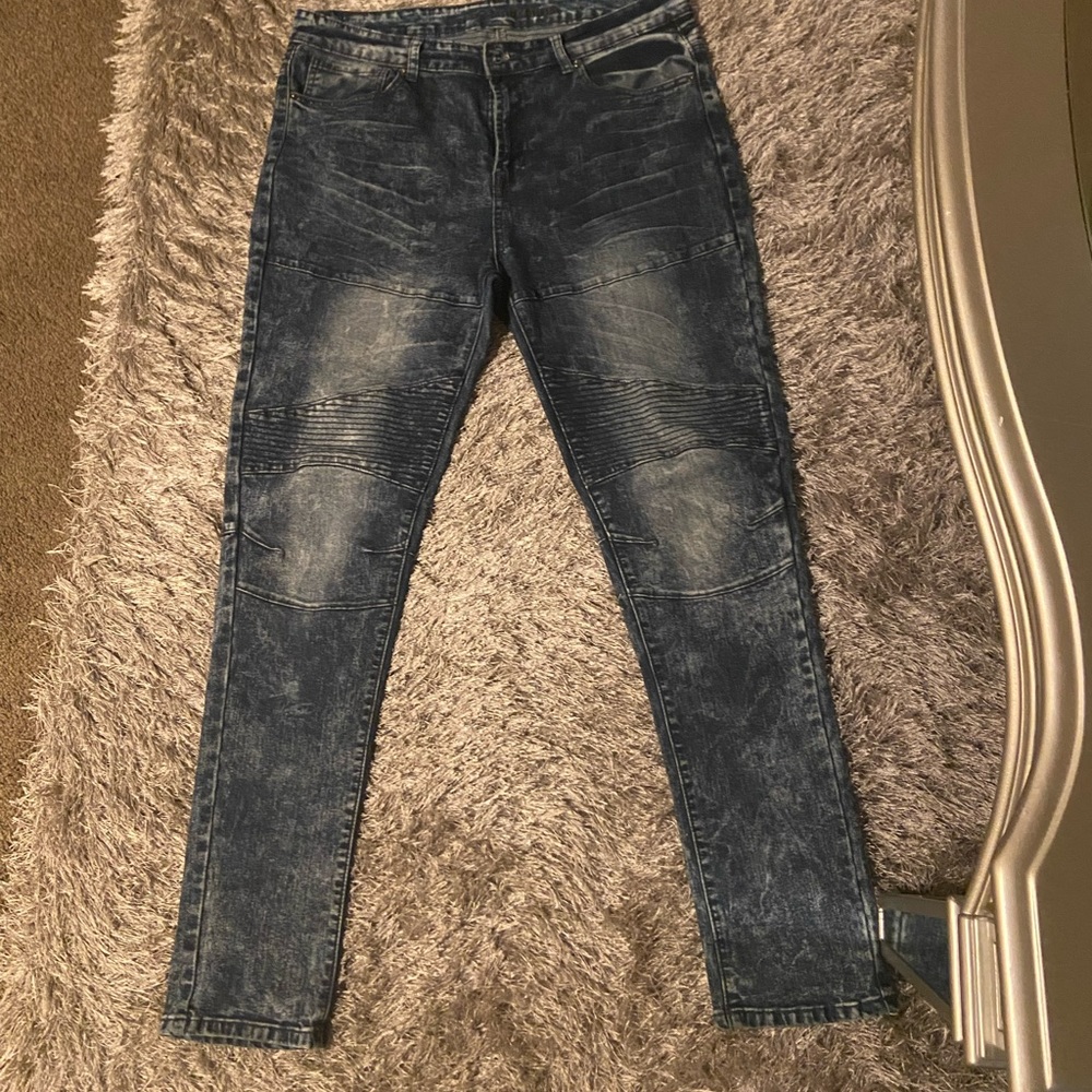men dark blue jeans